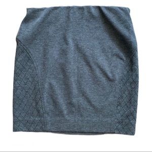 Simply Vera Wang Gray Stretch Skirt Size Small